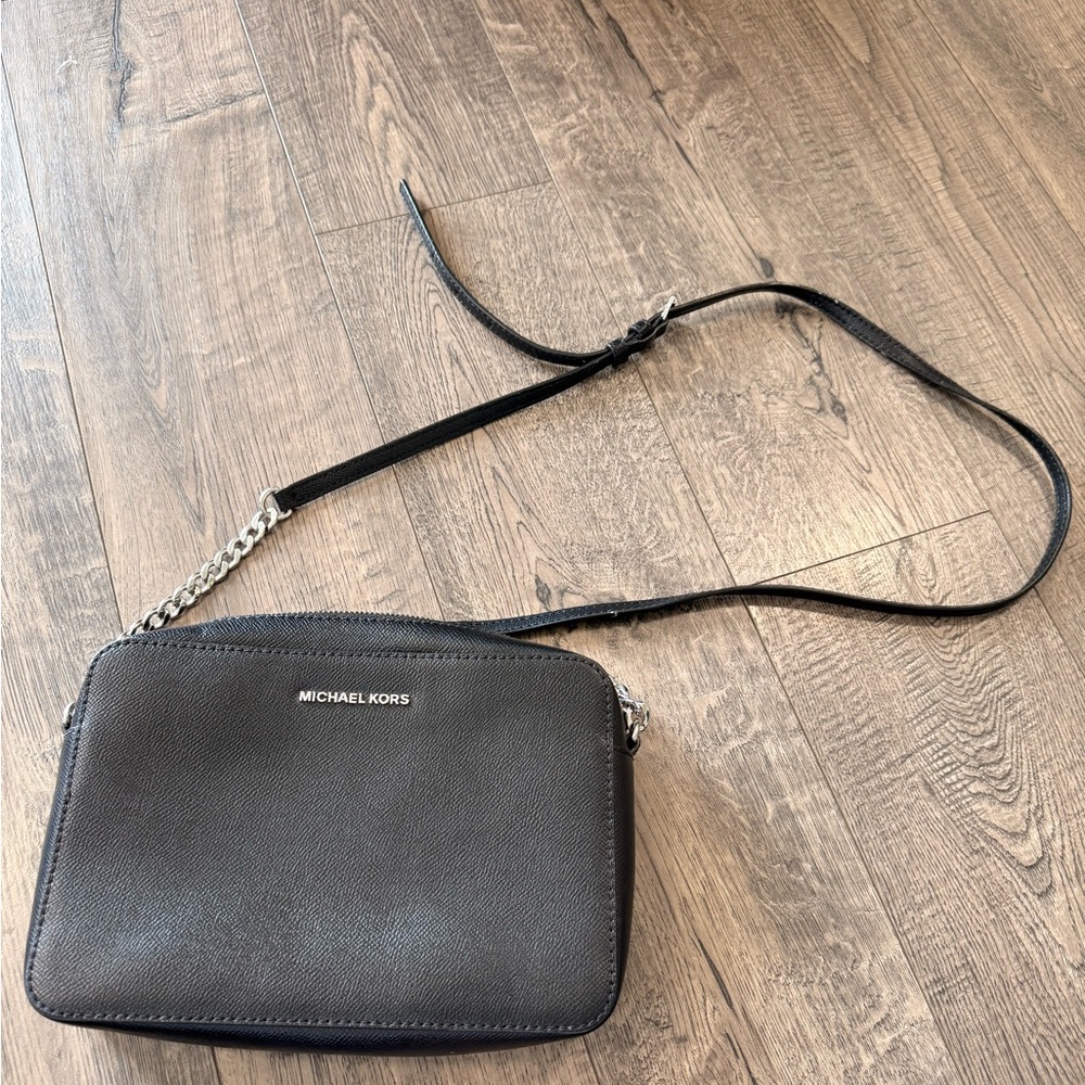 Michael Kors Jet Set Large Saffiano Leather Crossbody Bag